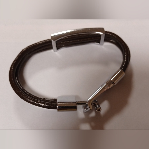 LOVE leather bracelet - Picture 4 of 5